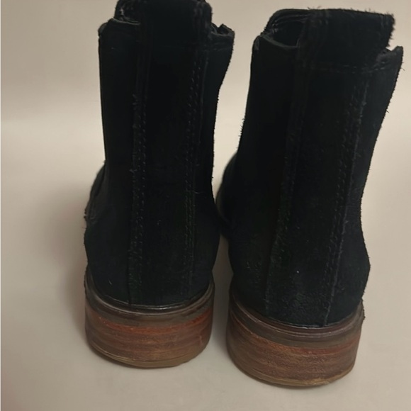 Black Clark’s suede boots - Picture 5 of 5